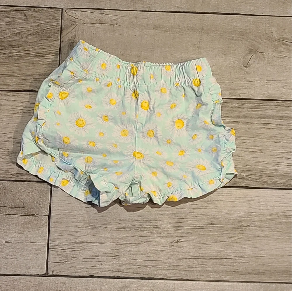 🍁Girls Daisy print Ruffled shorts🍉